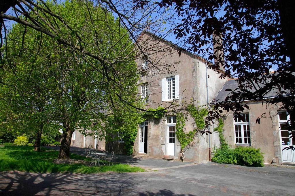 La Bonne Ecole Bed & Breakfast Les Landes-Genusson Luaran gambar